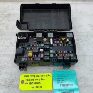 Caja de fusibles central | 2015 JEEP GRAND-CHEROKEE FUSE BOX ENGINE (POWER DISTRIBUTION CENTER) GASOLINE