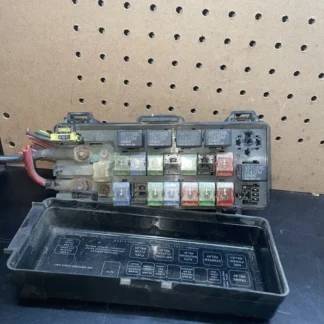 Caja de fusibles | 1997 DODGE RAM-1500-VAN FUSE BOX ENGINE